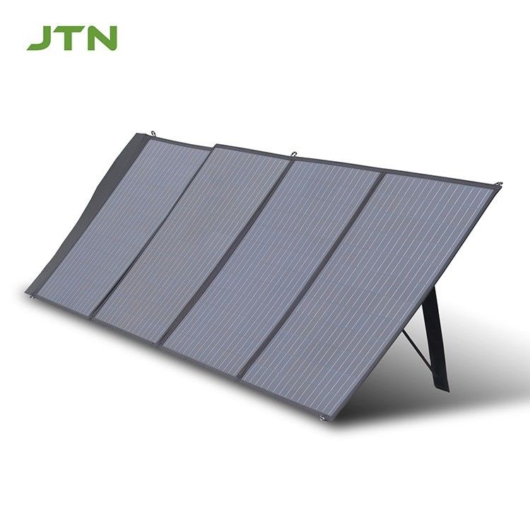 200W opvouwbaar zonnepaneel met 2 USB-uitgangen Geschikt FCC/CE/ROHS/PSE/BSCI gecertificeerd